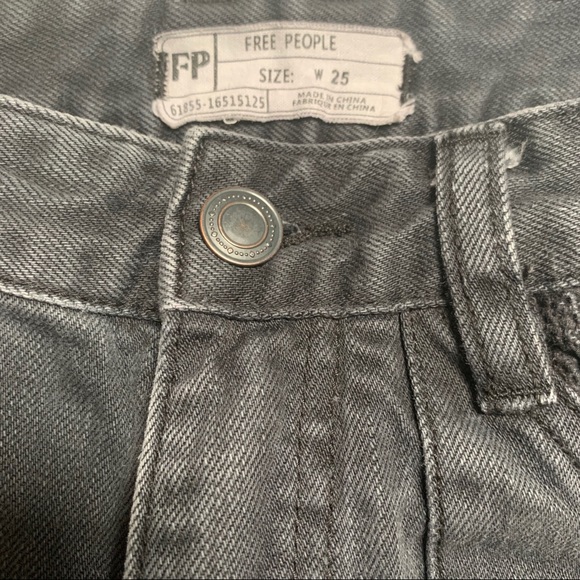 Free People Sweet Surrender black denim shorts 25 - Picture 11 of 12